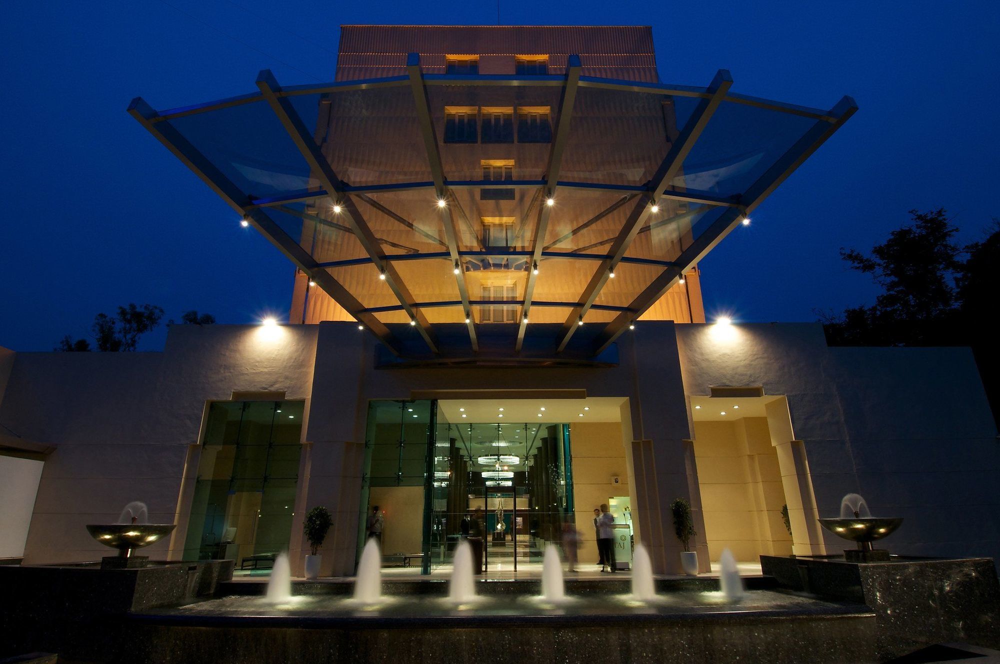 Blue Diamond Pune Ihcl Seleqtions Esterno foto